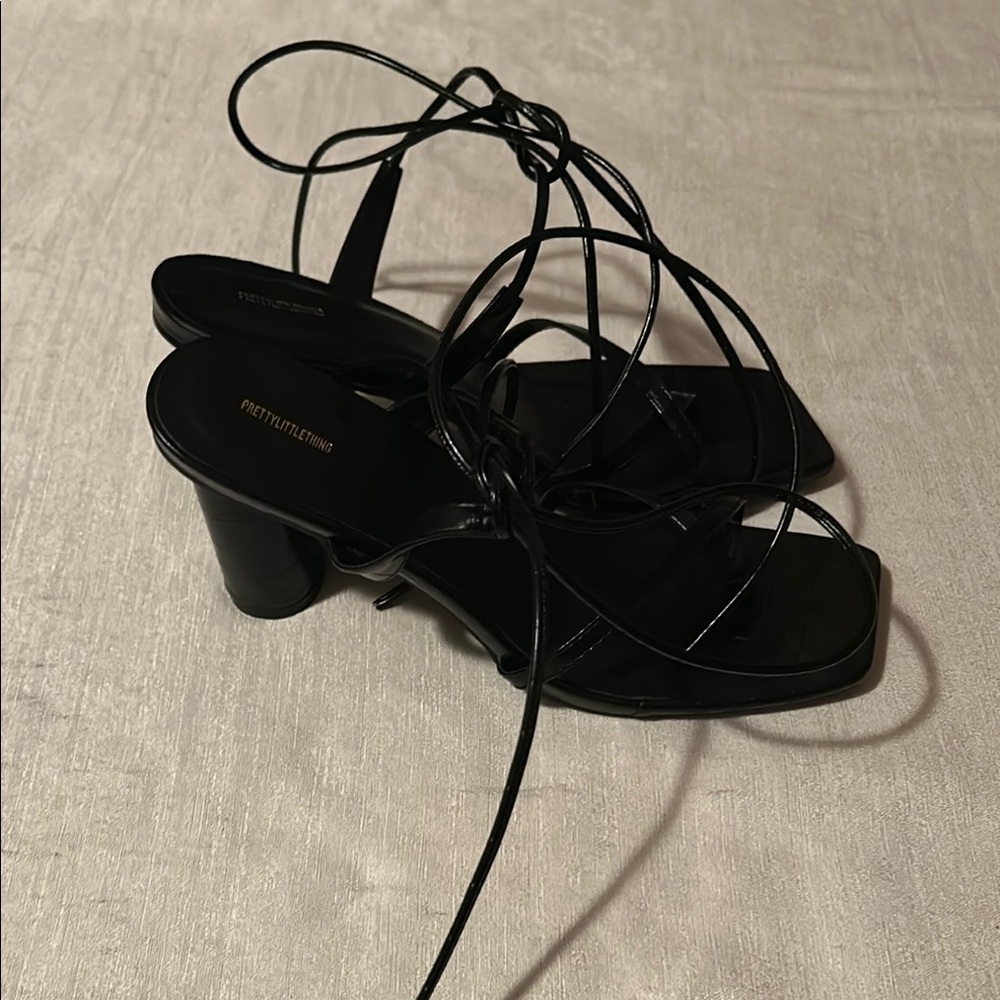 PrettyLittleThing Elegant Black Strappy Heels - Picture 4 of 6